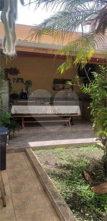 Casa à venda ou para alugar com 3 quartos, sendo 1 suíte, em Parque das Colinas, Valinhos, SP