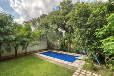 Sobrado à venda com 5 suítes em Alto da Boa Vista, São Paulo, SP