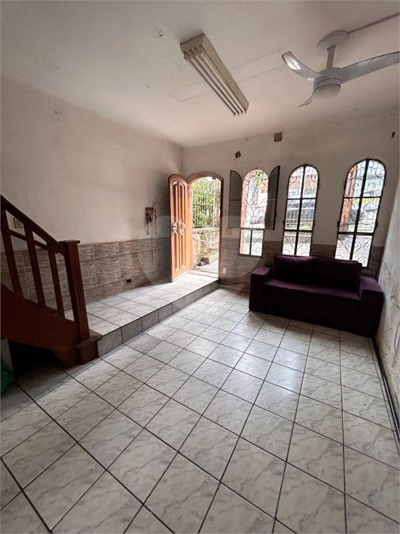 Sobrado à venda com 3 quartos em Água Fria, São Paulo, SP