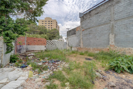 Terreno à venda em Cupecê, São Paulo, SP