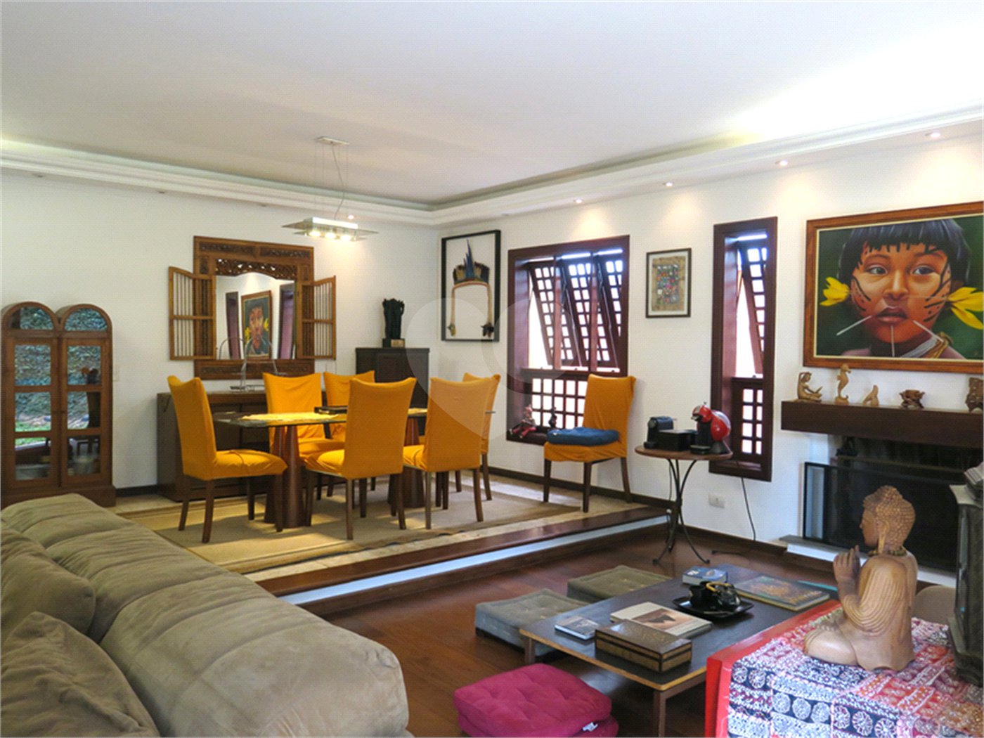 Casa à venda com 4 quartos, sendo 2 suítes, no condomínio Vila das Flores, São Paulo - SP