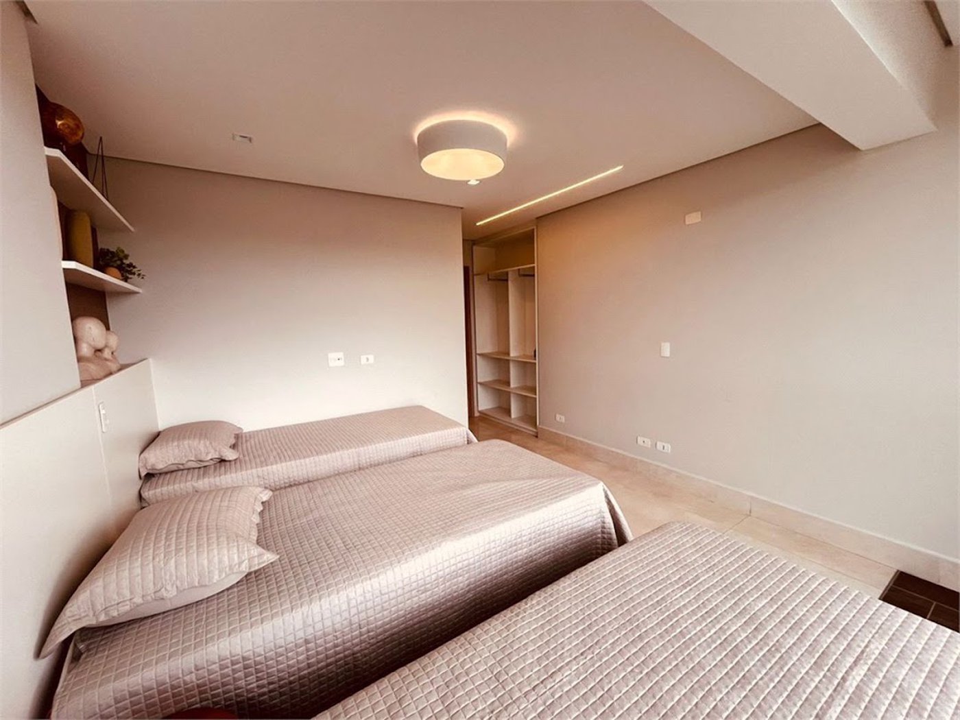 Apartamento com 3 dormitórios à venda, 285 m² por R$ 3.490.000,00 - Jardim Virginia - Guarujá/SP
