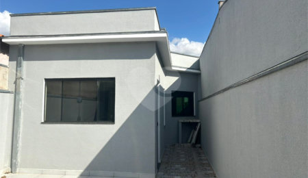 Casa à venda com 2 quartos, sendo 1 suíte,  em Vila Santana, Itapetininga, SP