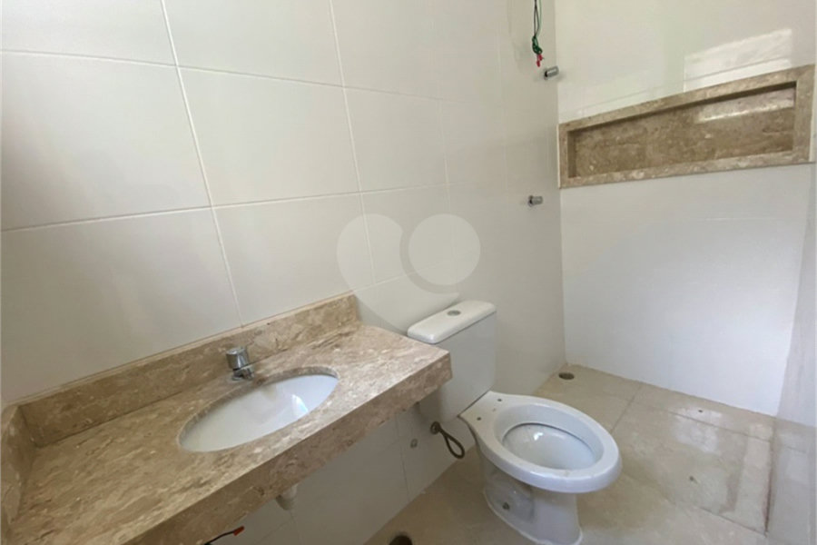 Casa para alugar com 3 quartos, sendo 1 suíte,  no condomínio Villagio DI Maria, São Paulo - SP