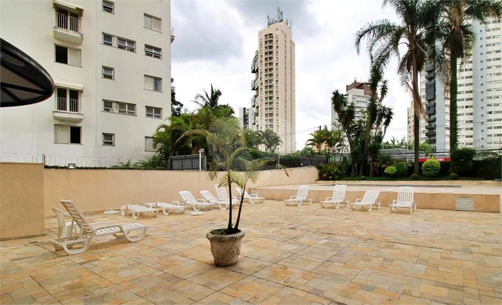 Cobertura à venda com 2 quartos, sendo 1 suíte,  em Vila Andrade, São Paulo, SP