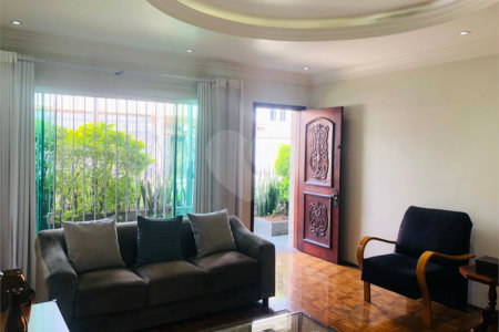 Casa Térrea à venda com 3 quartos, sendo 1 suíte,  em Vila Industrial, Mogi das Cruzes, SP
