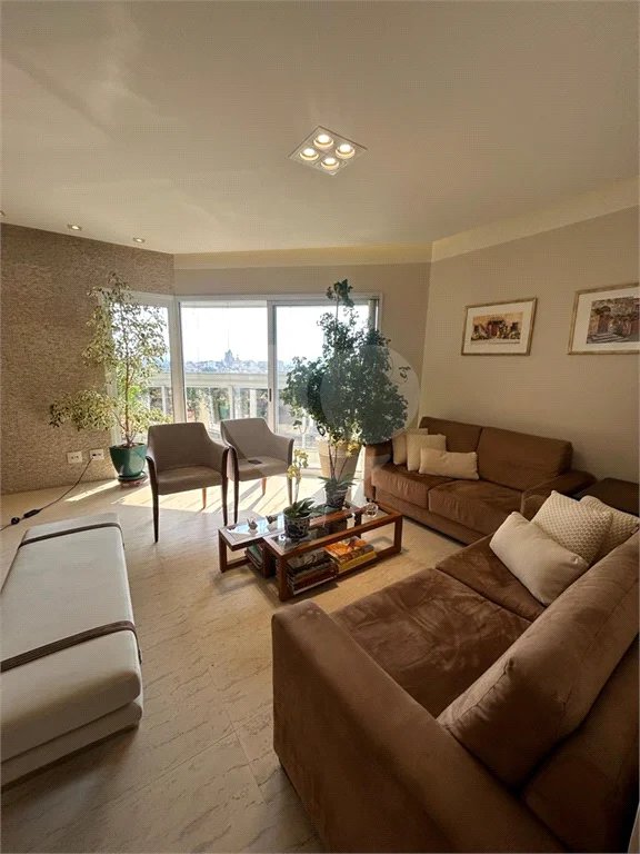 Apartamento à venda com 3 suítes em Santa Teresinha, São Paulo, SP
