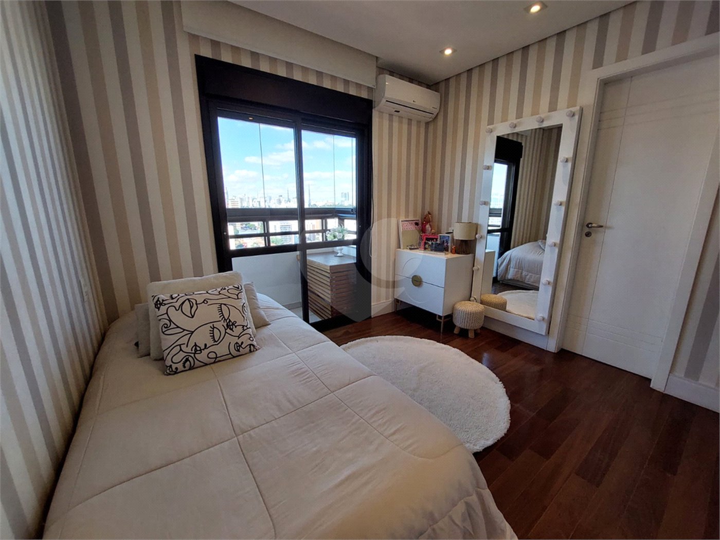 Apartamento à venda ou para alugar com 3 suítes em Perdizes, São Paulo, SP