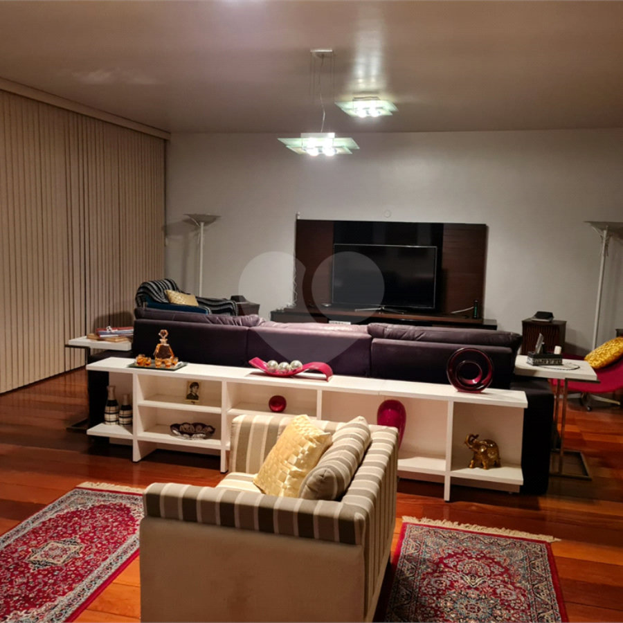 Apartamento à venda com 5 quartos, sendo 2 suítes, em Tijuca, Rio de Janeiro, RJ