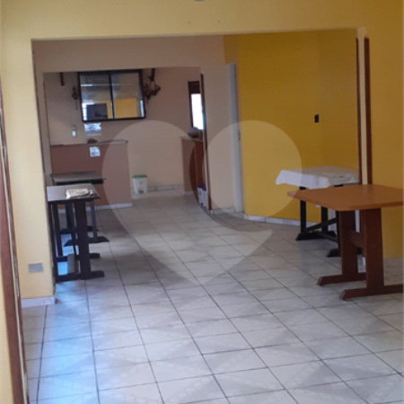 Casa à venda ou para alugar com 2 quartos, sendo 1 suíte,  no Centro, Mogi das Cruzes, SP