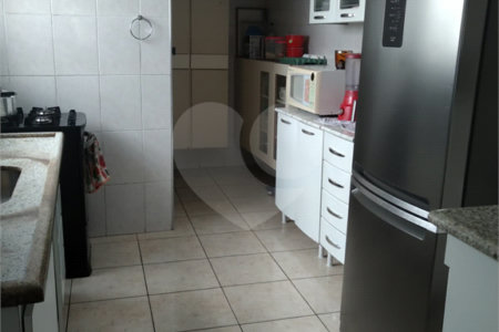 Sobrado à venda com 3 suítes em Vila Marari, São Paulo, SP