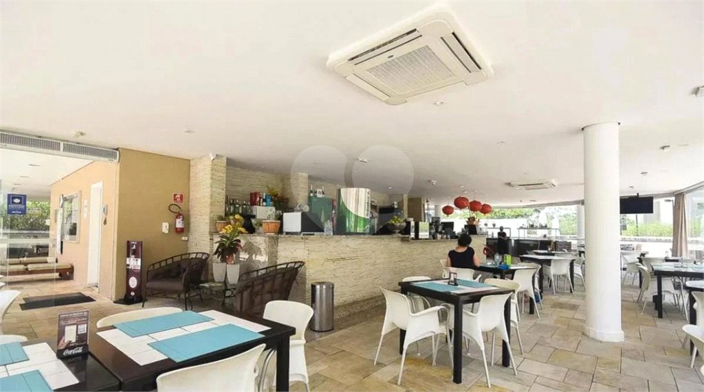 Cobertura à venda com 3 quartos, sendo 2 suítes,  em Paraíso do Morumbi, São Paulo, SP