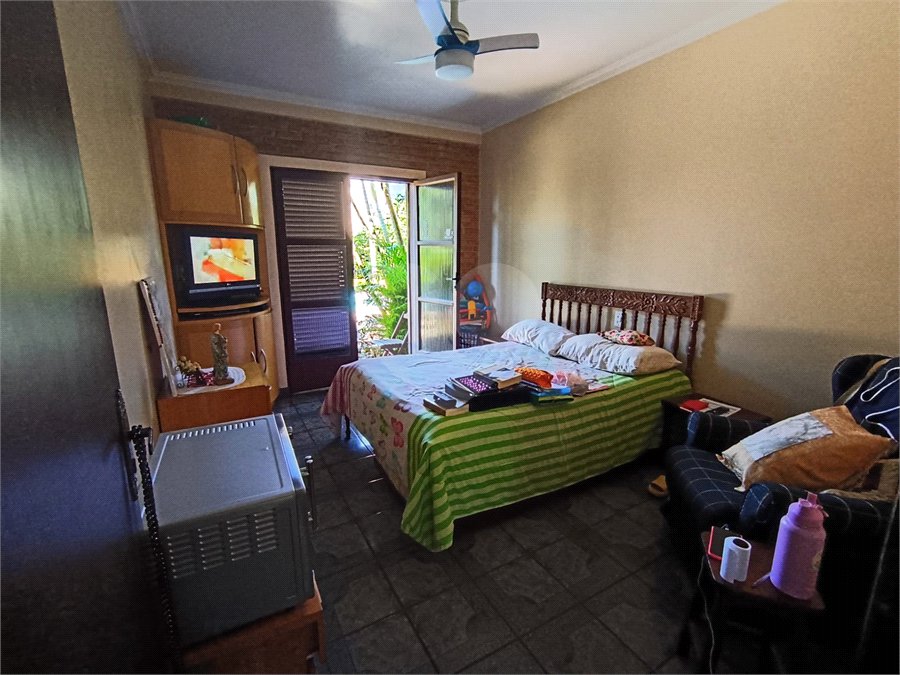Casa à venda com 3 quartos, sendo 2 suítes,  em Vila Mogilar, Mogi das Cruzes, SP