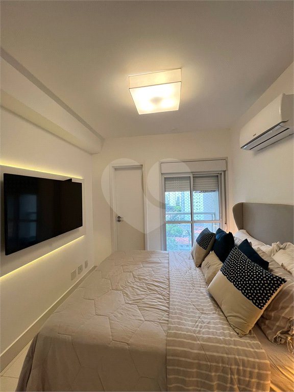 Apartamento à venda com 2 quartos, sendo 1 suíte, em Campo Belo, São Paulo, SP