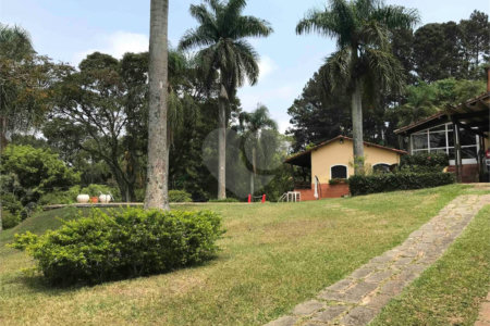 Chácara à venda com 3 quartos, sendo 1 suíte,  em Recanto Flora (mailasqui), São Roque, SP