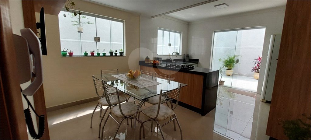 Casa à venda com 3 quartos, sendo 1 suíte,  em Vila Galvão, Guarulhos, SP