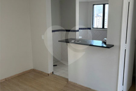 Apartamento à venda ou para alugar com 1 suíte em Vila Suzana, São Paulo, SP