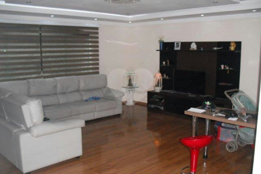 Sobrado à venda com 3 quartos, sendo 1 suíte, em Jaçanã, São Paulo, SP