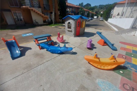 Casa à venda com 2 quartos, sendo 1 suíte,  em Jardim Torino, Cotia, SP