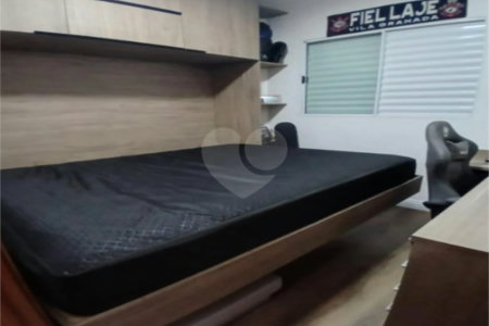 Casa à venda com 3 quartos, sendo 1 suíte, no condomínio Residencial Doutor Emanuel Dias, São Paulo - SP