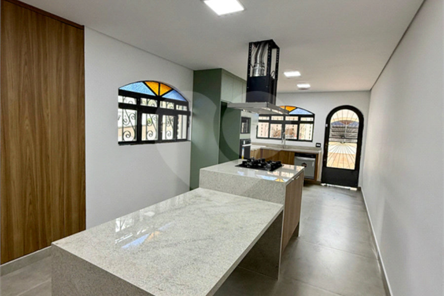Sobrado à venda com 4 quartos, sendo 3 suítes, em Palmas do Tremembé, São Paulo, SP