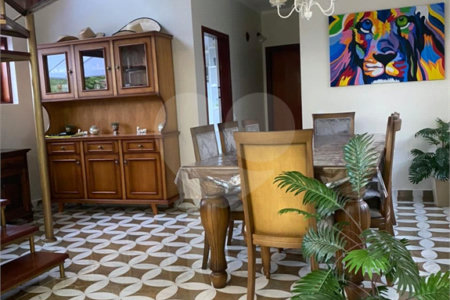 Casa à venda com 7 suítes no condomínio Capela do Barreiro, Itatiba - SP