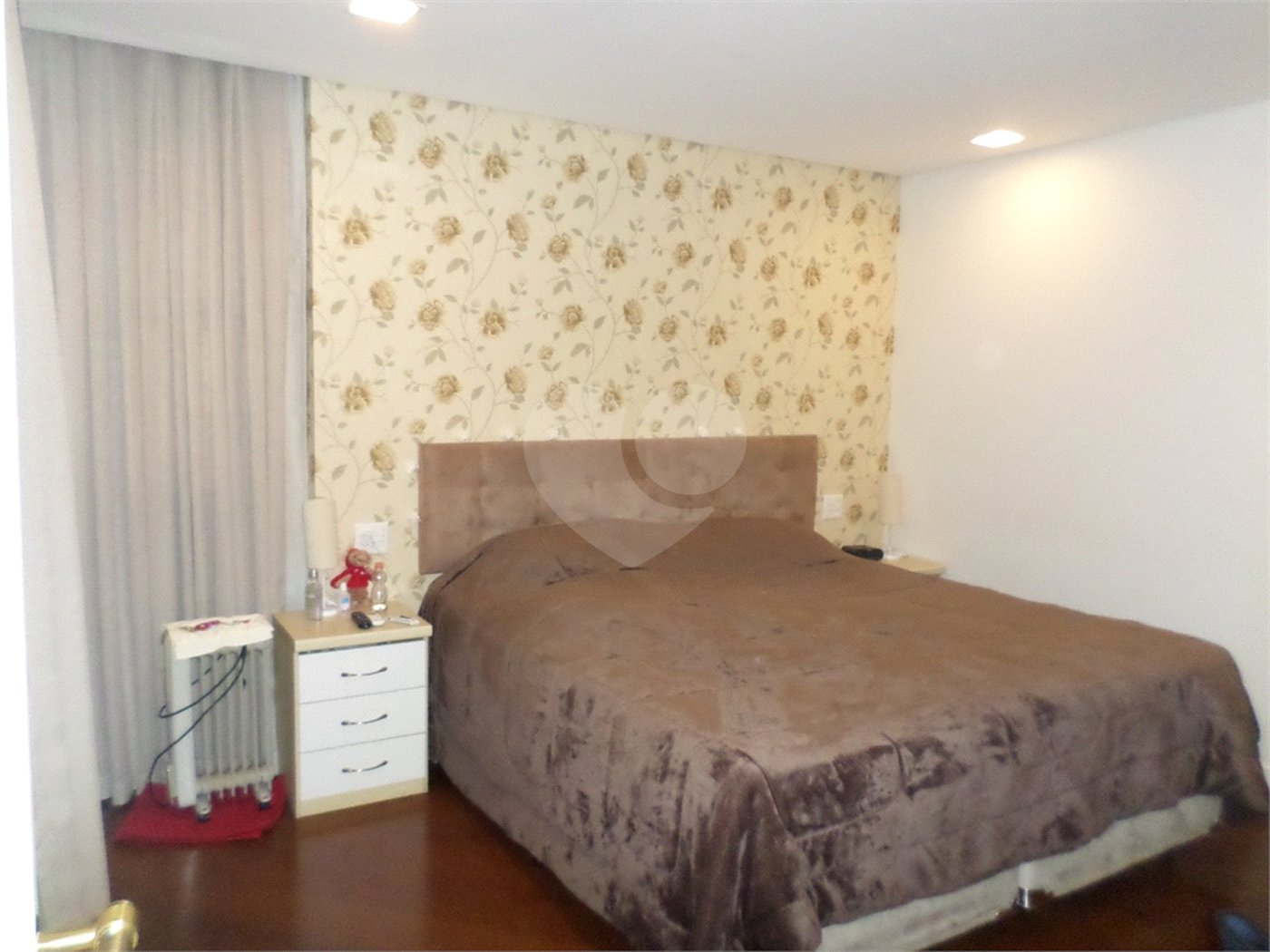 Apartamento à venda com 4 quartos, sendo 2 suítes, em Jardim Londrina, São Paulo, SP