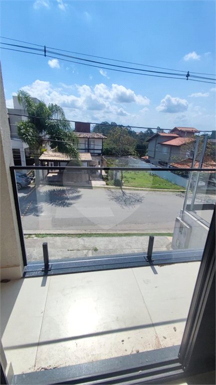 Casa à venda com 3 quartos, sendo 1 suíte,  no condomínio Terras de São Fernando, Cotia - SP