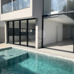 Casa à venda ou para alugar com 4 quartos, sendo 3 suítes, no condomínio Alphaville Nova Esplanada 1, Votorantim - SP