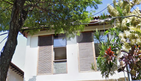 Sobrado à venda com 4 quartos, sendo 1 suíte, em Pinheiros, São Paulo, SP