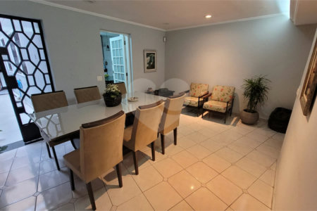 Casa à venda com 3 quartos, sendo 2 suítes, em Perdizes, São Paulo, SP