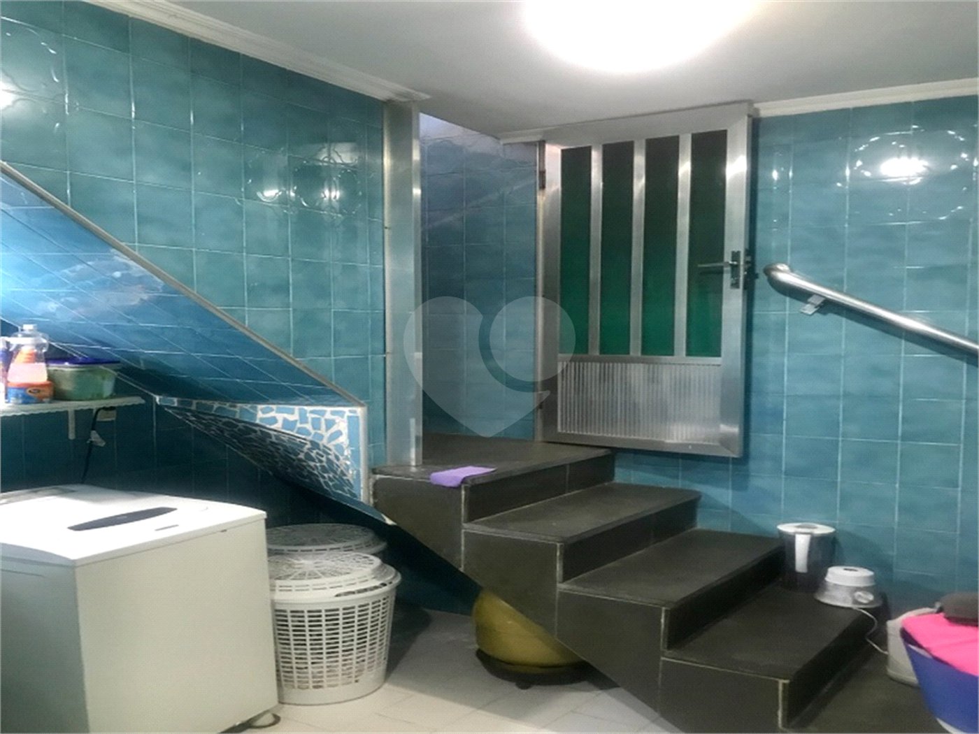 Sobrado à venda com 4 quartos, sendo 1 suíte, em Vila Gustavo, São Paulo, SP