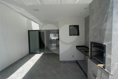 Casa à venda com 3 quartos, sendo 2 suítes, no condomínio Grand Park, Rio de Janeiro - RJ