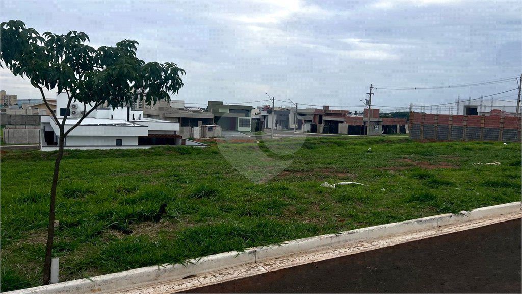 Terreno a venda no Condomínio Monte das Araucárias