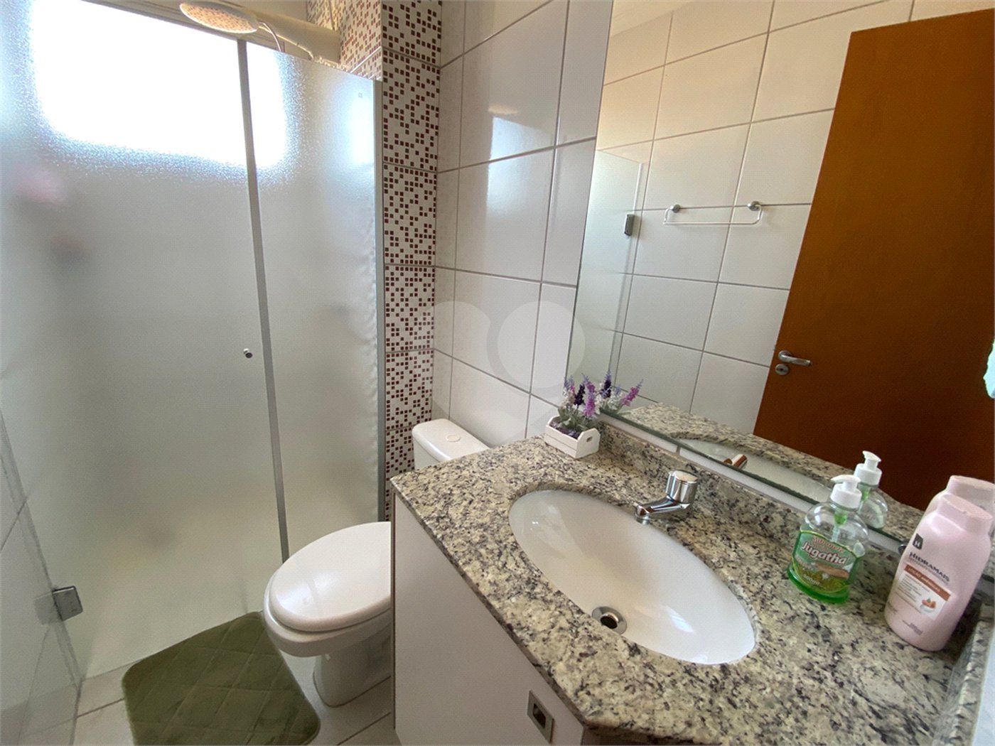 Apartamento de 2 dormitórios (1 suíte) próximo a Rodoviária