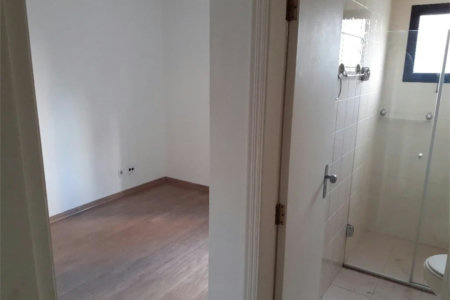 Apartamento à venda com 3 quartos, sendo 1 suíte,  em Morumbi, São Paulo, SP