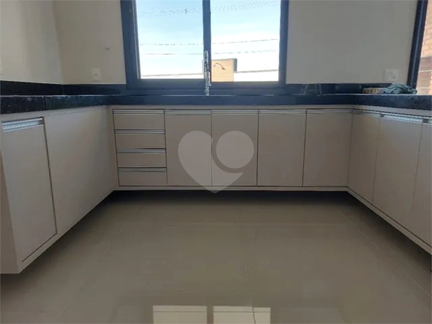 CASA A VENDA EM CONDOMINIO 357M², 3 DORMITORIOS, 3 SUITE, 4 VAGAS, RESIDENCIAL MALIBU,CAÇAPAVA/SP.