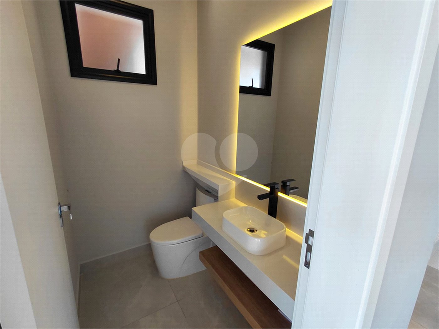 Casa à venda com 3 suítes no condomínio Residencial Milano, Indaiatuba - SP
