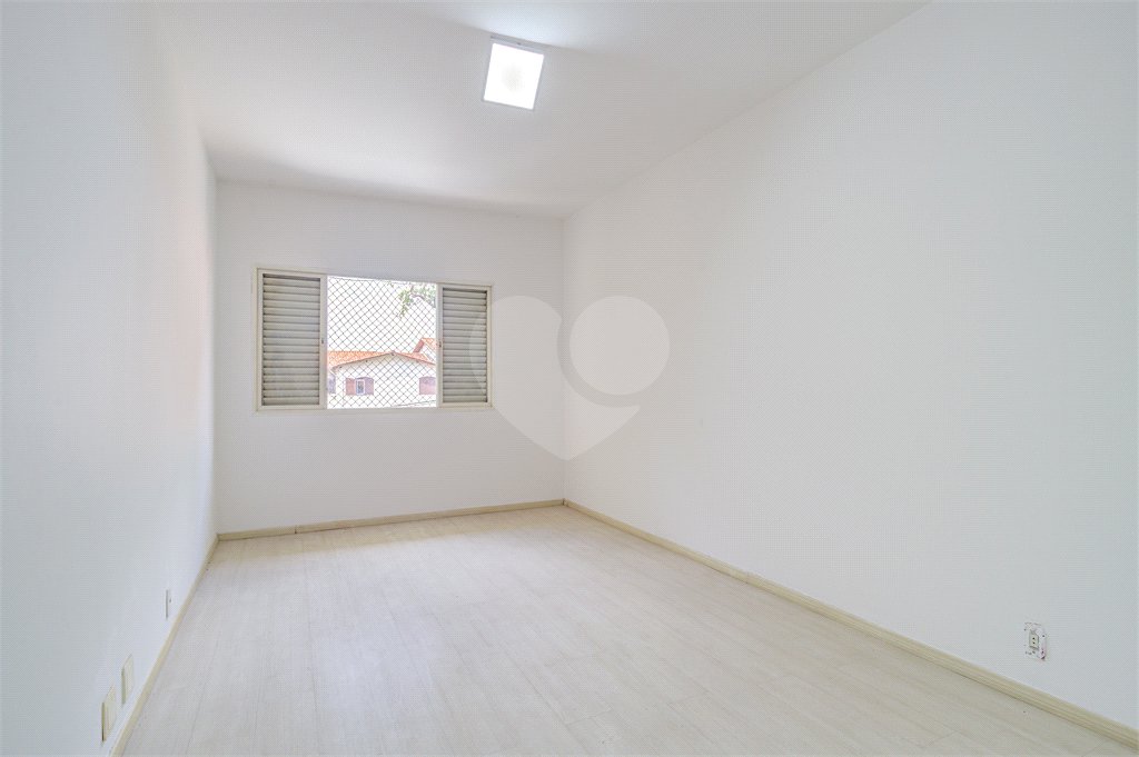 Sobrado à venda com 4 quartos, sendo 2 suítes,  em Brooklin, São Paulo, SP