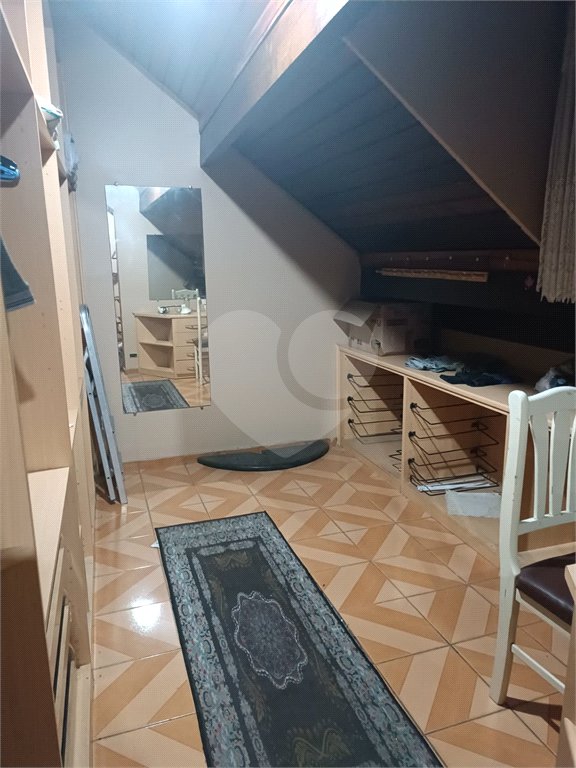 Sobrado com 4 Quartos e 4 banheiros à Venda -337 m² por R$ 850.,000 -- Jardim Vivan,-Jaraguá, São Paulo - SP