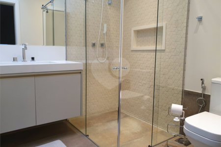 Casa à venda com 4 suítes no condomínio Residencial Jaguary, São José dos Campos - SP