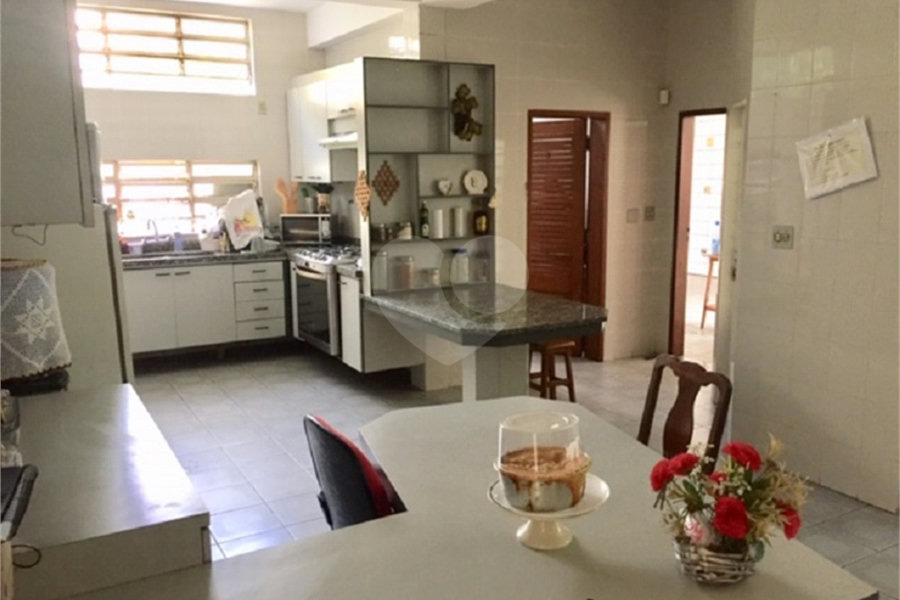 Sobrado à venda com 5 quartos, sendo 2 suítes,  em Tremembé, São Paulo, SP