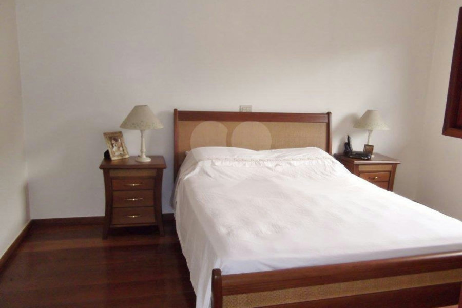 Casa à venda com 3 suítes no condomínio Praça Monsenhor Macedo,10, São Paulo - SP