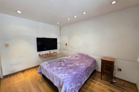 Casa de Vila à venda com 4 quartos, sendo 1 suíte, em Vila Mariana, São Paulo, SP