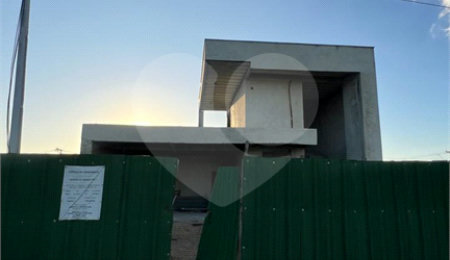 Casa em condomínio à venda com 3 quartos, sendo 2 suítes,  em Ogiva, Cabo Frio, RJ