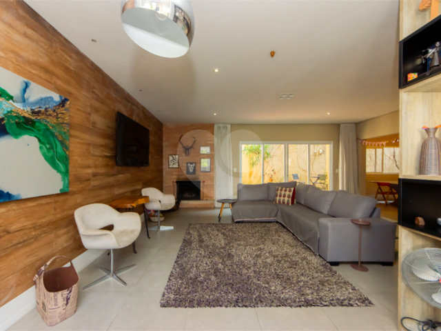 Casa à venda com 5 suítes no condomínio Solar dos Manacas, São Paulo - SP