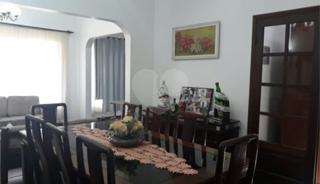 Casa à venda ou para alugar com 3 quartos, sendo 1 suíte,  em Jardim Maria Trindade, São Roque, SP
