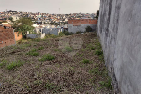 Terreno à venda em Vila São Sebastião, Mogi das Cruzes, SP