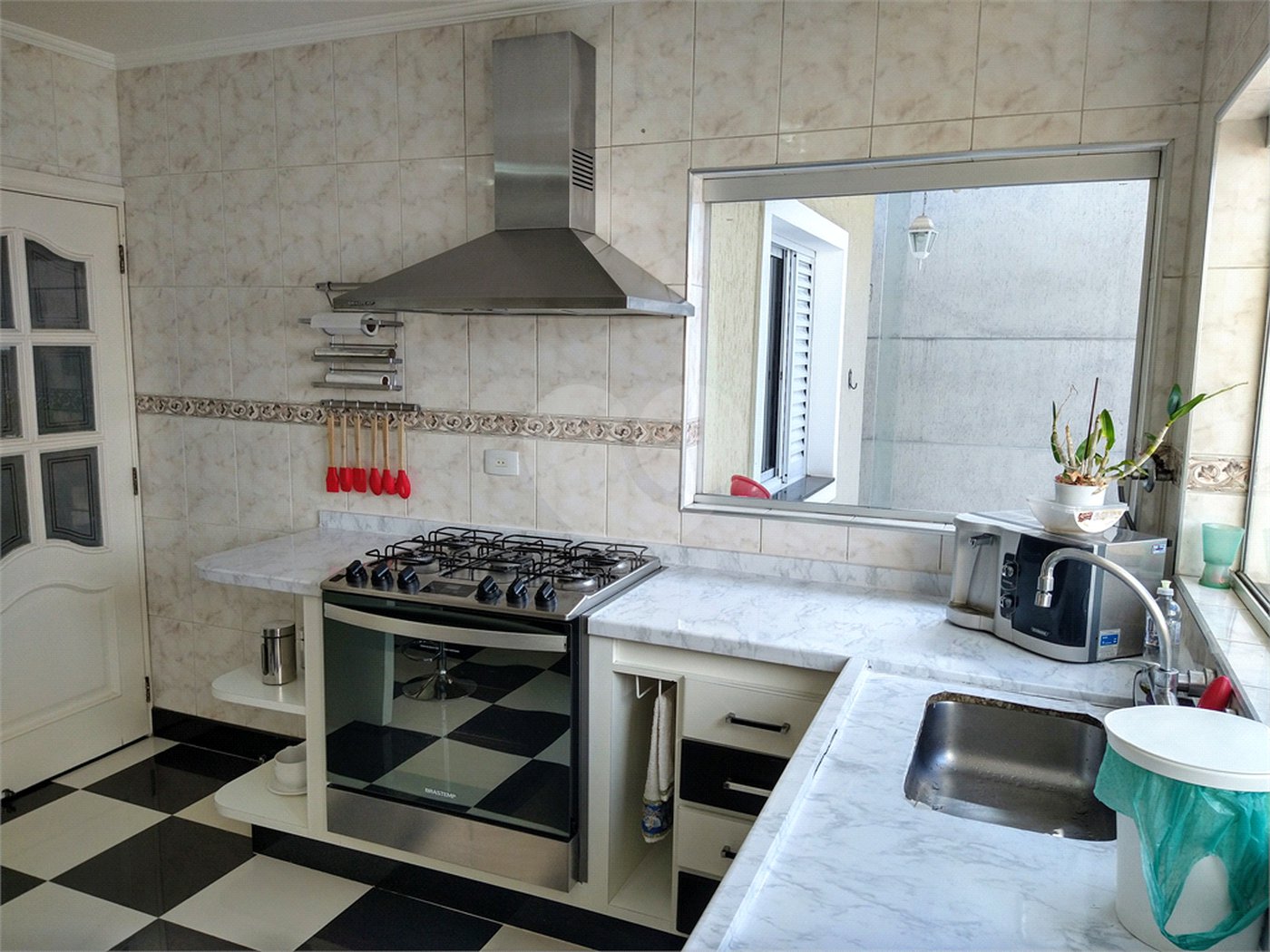 Casa à venda com 3 quartos, sendo 1 suíte, em Jardim Franca, São Paulo, SP