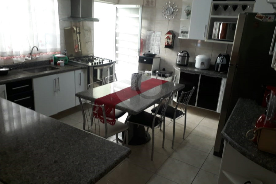Sobrado à venda com 4 quartos, sendo 1 suíte,  no Brasilândia, São Paulo, SP